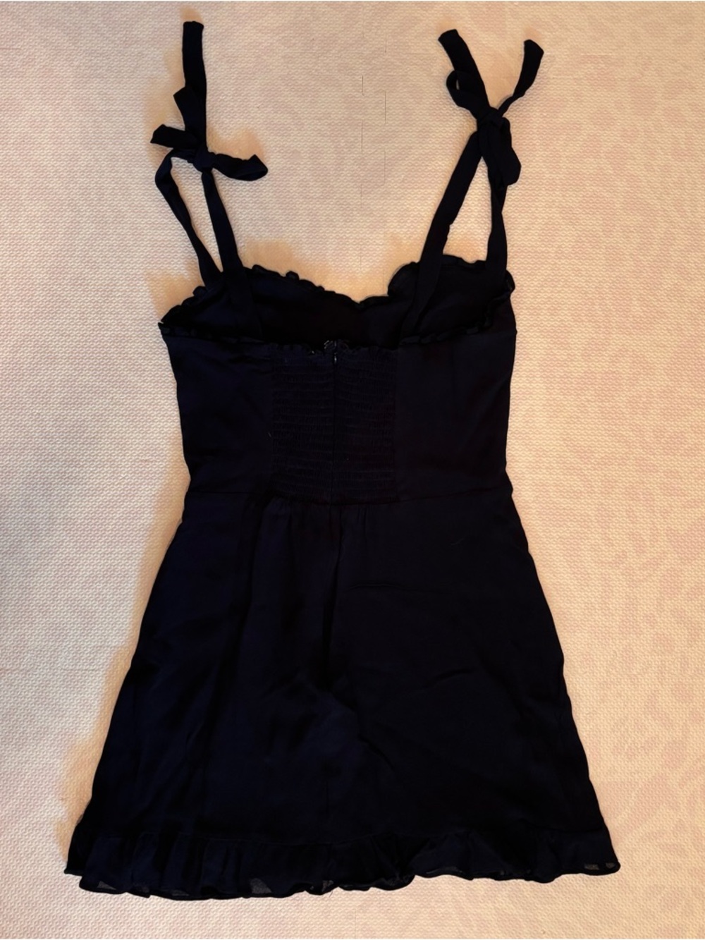 Reformation Christine Dress Black
Mini Ruffle Tie Sweetheart Size 8 - Picture 8 of 9